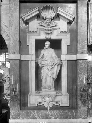 Statue des Ignatius von Loyola