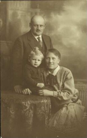 [Familienfoto]