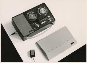 Grundig Tonbandbox "Niki SKL" von Heinz R. Hübner