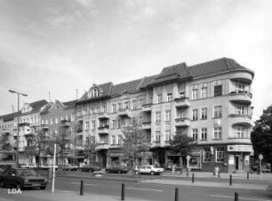 Mietshaus & Remise; Berlin, Reinickendorf