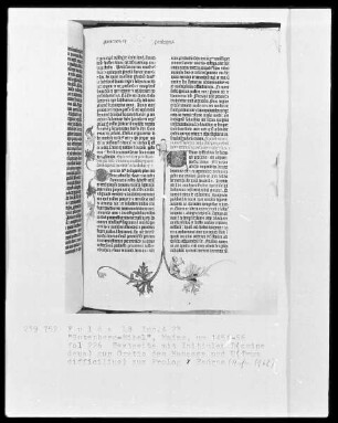Eines der zwölf erhaltenen Pergamentexemplare der 42-zeiligen Bibel Gutenbergs — Band 1 der Gutenberg-Bibel — Initialen D(omine deus) und U(Trum difficilius), Folio 226recto
