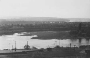 Niedrigwasser am Rhein zwischen Bingen und Oberwesel 1959