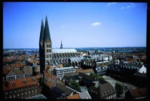Lübeck: Marienkirche und Rathaus vom Turm
