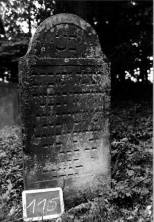 Grabstein 115 [Nir S. 83f. Nr. 9.01]
