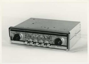 Auto-Radio der Grundig-Werke