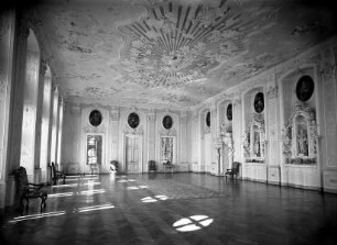 Schloß Hohenbaldern — Festsaal