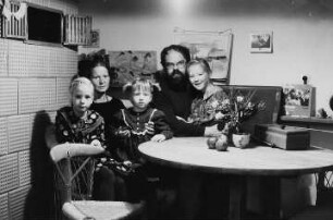 Familie B./K. (Töpfer) am Eßtisch