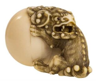 Katabori-Netsuke eines Löwen (shishi ) mit Kugel