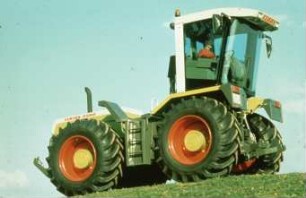 Fotografie: Traktor, Allradtraktor, Systemtraktor