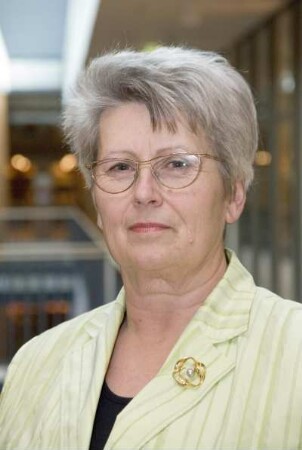 Hoffmann, Ute (geb. 1944, Stellvertreterin des Generaldirektors der SLUB)