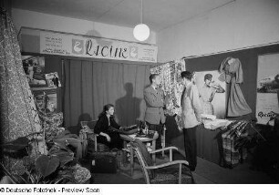Textilien auf der Leipziger Herbstmesse 1954