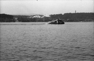 Meersburg: DB Schiff vor Uni Konstanz