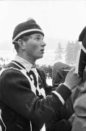 Neustadt: Deutsche Skimeisterschaften Nordische Kombination; "24" Georg Thoma; Hinterzarten; nach dem Sprung