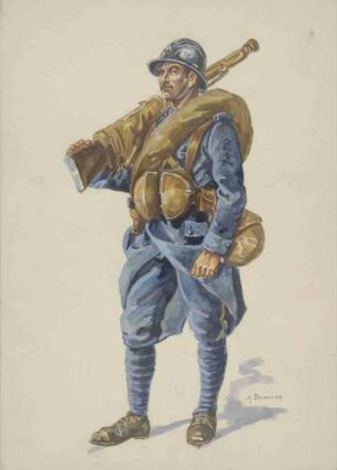 Schütze des franz. 158. Infanterie-Regiments in Uniform, Mantel, Stahlhelm, Feldausrüstung mit geschultertem Maschinengewehr, stehend, in Halbprofil
