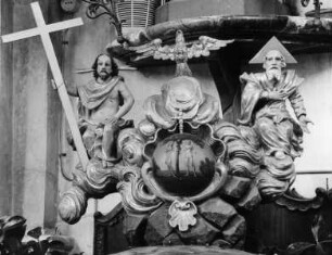 Die heilige Dreieinigkeit am Nord-Seitenaltar