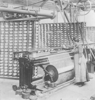 Garn-Zettlerei : Technikgeschichte | Technologie | Fasern, Gespinste und Gewebe | Sammetweberei | Mechanische Weberei zu den Linden