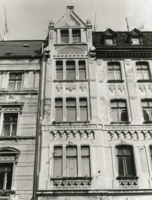 Görlitz, Theodor-Körner-Straße 1. Wohnhaus (1899). Teilansicht der Fassade