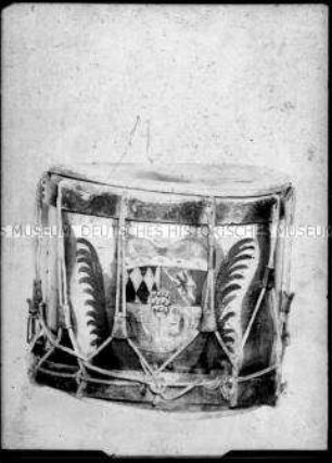 Trommel mit Bandelier