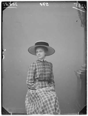 Fräulein von Dobeneck