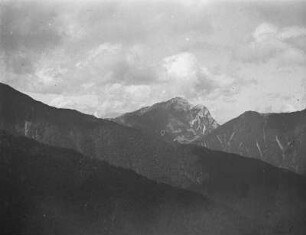 Blick zum Mount Kaikoma (Kaikoma-ga-take) (2967 m) : Landschaftsausschnitt mit Gipfel
