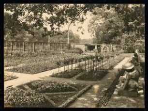 Ausstellungsgarten Jubiläums-Gartenbau-Ausstellung 1926, Dresden: Garten der Rosenfreundin mit Skulpturen, Abschnitt 4