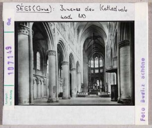 Seés: Kathedrale, Inneres der Kathedrale nach Nordosten