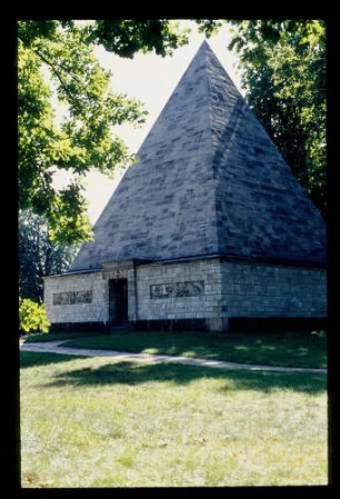 Pyramide 29.8.75.