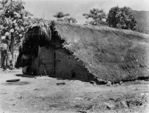 Langhaus (Sammlung Hans Stübel - 2. Forschungsreise durch Hainan 1932)
