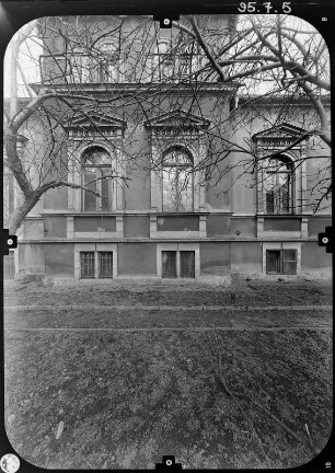 Dresden-Südvorstadt, Bergstraße 23. Villa (1871). Straßenfront (Teilansicht)