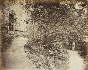 Mittelgrundstudie: Wege an der Schlossmauer