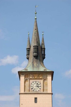 Der spätgotische Wasserturm südlich der Karlsbrücke