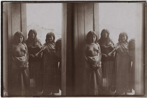 Guajajara women in front of Kissenberth's house in Barra do Corda