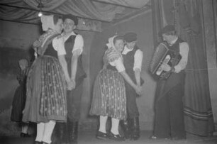 Auftritt der Kulturgruppe Steinitz / Ratzen : Wustup kulturneje skupiny Šćeńca / Radsk : Ratzen / Radsk