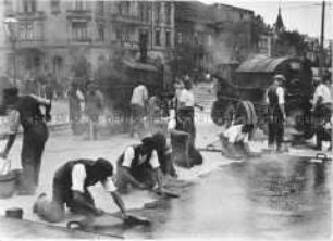 Als die Straße noch von Hand asphaltiert wurde - aus der Reihe: Verschiedenes aus dieser Zeit (1930 - 1933), Thema 20 (20.6)