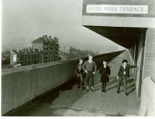 Kinder auf der Hyde Park Terrace, Sheffield