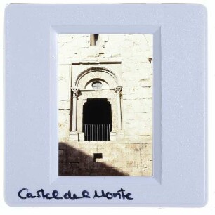 Andria, Castel del Monte : Detail Fenster