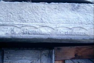 Türsturz am Gemeindehaus mit Inschrift 1847
