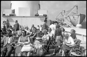 Grossenbrode: Publikum an Deck, Fährschiff Theodor Heuss