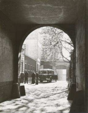 Ohne Titel (Straßenszene Paris)