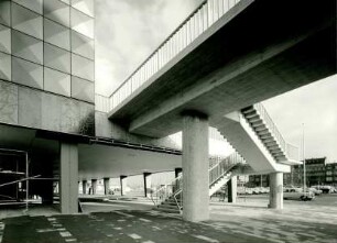 Leichtbeton - Fußgängerbrücke zur Rheingoldhalle, 1968