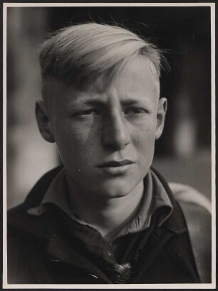 Portrait eines Hitlerjungen