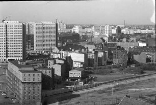 Berlin: Blick vom Axel Springer-Haus auf Ost-Berlin mit Spittelmarkt und Fernsehturm