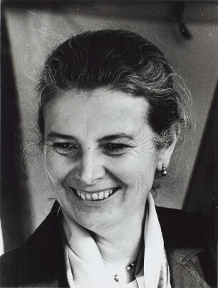 Helga Schütz
