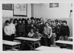 Schulklasse der 8. Polytechnischen Oberschule "Hermann Tops"