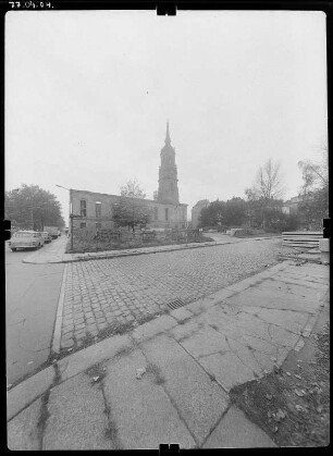 Dresden-Neustadt, Am Schwarzen Tor. Ruine der Dreikönigskirche. Ansicht von Südost