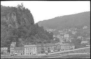 Tetschen. Bergschloß Schäferwand (1905) und Villen am Rotberg