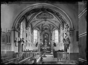Kirche - Innenansicht / Detail - Altar
