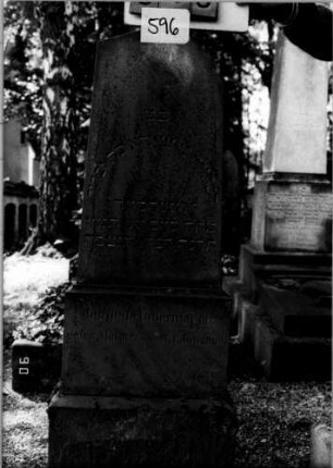 Grabstein 596