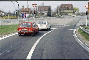 Ausfahrt aus Tangente Nord (AK Mannheim Richtung Mannheim Rheinau) zu Hauptfahrbahn Ost der B36 (Schwetzingen Richtung Mannheim)