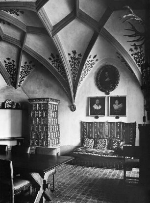 Wierschem. Burg Eltz. Fahnensaal (um 1490)
